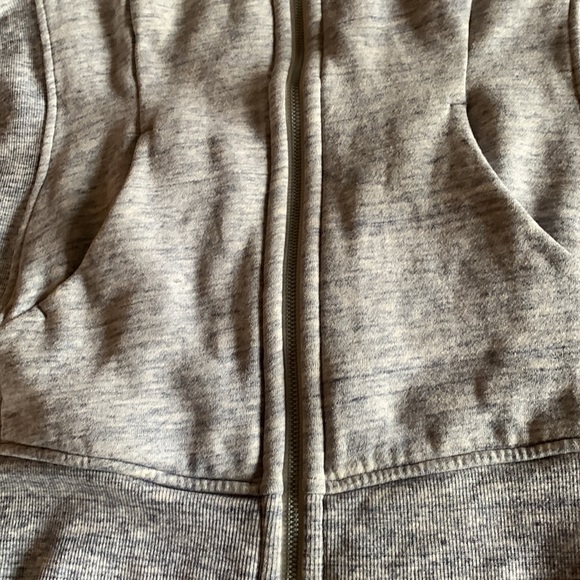 Lululemon Scuba Hoodie. Front zipper, gray. Sz:6 - Picture 15 of 16